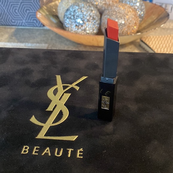YSL—THE SLIM VELVET RADICAL MATTE LIPSTICK #305 Orange Surge - Picture 1 of 6